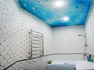 натяжной потолок для ремонта ванной комнаты